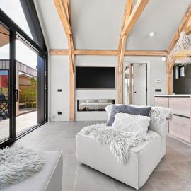 Oesterpad 38 - Het Oude Nieuwland Ouddorp - Romantic wellness bungalow and outdoor bath, hotel in Ouddorp
