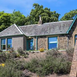 Heather Cottage - Uk52177, hotel in Leven