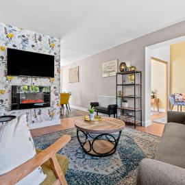 Peacock House by Spa Town Property - Spacious House in Central Warwick with Free Parking, hotel in Warwick