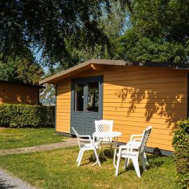 Nio en Beau, hotel Houschthauser városában