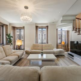 GG House Historic Duplex in Gjuhadol