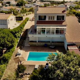 Mayla Surf House, hotel a Aljezur