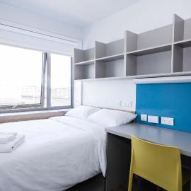 Ensuite Private Room in Dublin City Center, hotel v destinácii Dublin