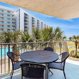 1st floor comfortable Gulf view condo beach setup included near dining