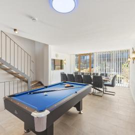 Penthouse Panorama 21C - Seesicht - Massage - BBQ - Billard - Tischkicker - Trampolin - Parkplatz - Deluxe, hôtel à Öhningen