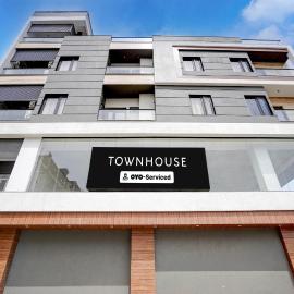 Townhouse Cosmos Mall Ujjain Formerly Ashok Sadhna, hotel sa Ujjain