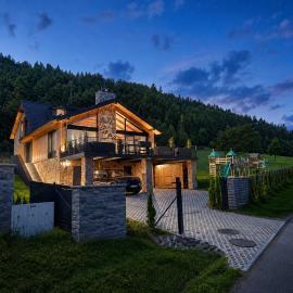 Chalet Leo - Luxury wellness chalet in the Krkonoše Mountains, hotel sa Žacléř