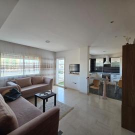 luxurious two bedroom appartement, Hotel in Hiboun