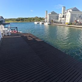 Marina Martinique Aruba Breeze Condo, hotel u gradu 'Jeffreys Bay'