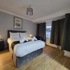 Spacious Windsor House 5B - 4 En-Suites -Sleeps 10
