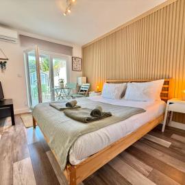 IN-Cascais - Suite Deluxe with Terrace & Villa with Pool