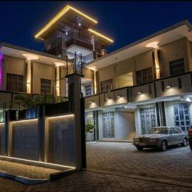 NioneEdge-Arusha-Moshono: Themi şehrinde bir otel