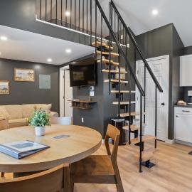 Pelican Cliff Cottage - Tiny Home at Hampton Beach, hotel sa Hampton