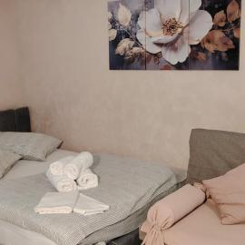 Mini wellness studio-near the airport, hotel en Smlednik