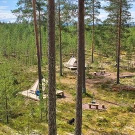 Micro natuurcamping met complete tipitenten bij Nationaal Park Fulufjället, ξενοδοχείο σε Sörsjön