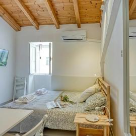 Lasta Lošin Town Rooms - Happy Rentals, hotel v destinaci Mali Lošinj
