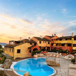 Residence Borgo Punta Villa, hotel a La Maddalena