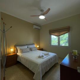 Chara's Luxury Home, hotel v destinaci Vravrona