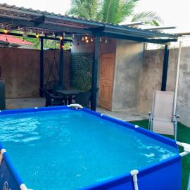 Joy & peace house, hotel a Tela