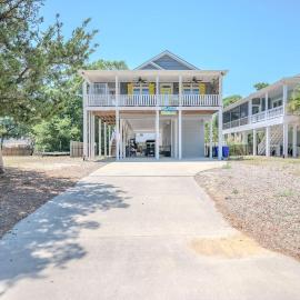 Chateau Relaxo by Oak Island Accommodations, hotel in Oak Island