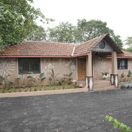 Riverfront Pale Resort, Goa, hotel di Oxel
