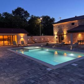 NEW Villa Renata