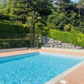 Lake View & Pool Apartment - Antica Filanda Residence, hotel in Ranzanico