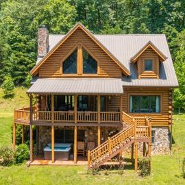 5BDR For families Game room HOT tub, hotel in Blairsville