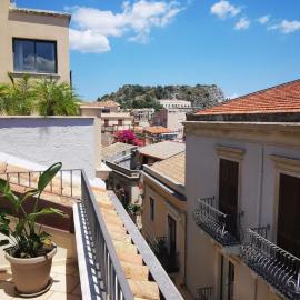 Donna Rosa - Main Avenue, hotel din Taormina