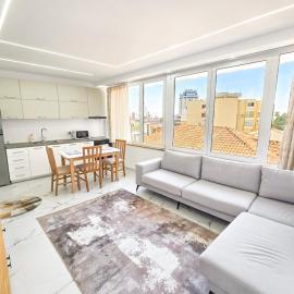Modern City Center View Apartment in Durrës