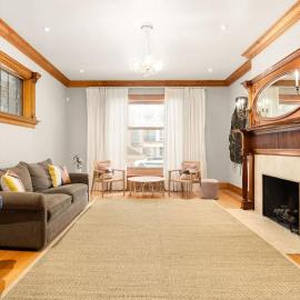 Stunning Historic Home - DT Location! - Sleeps 8