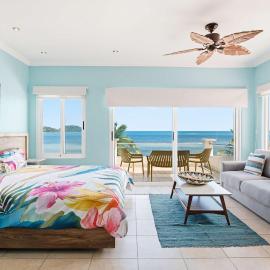 Beachfront Penthouse with Panoramic Ocean Views