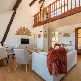 Duplex de charme dans un Cloître historique Parking privé