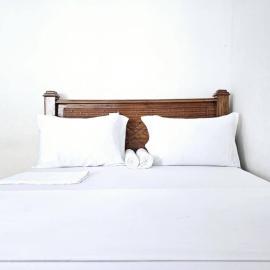 Hello Rafiki Hotel - Kelele Square, hotel di Ngambo
