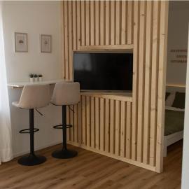 Waldnest Neubau-Apartment mit 24h Self Check In, hotel din Wildberg