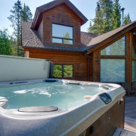Snowshoe & Ski: Home w/ Mtn-View Deck in Breck!