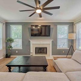 The Woodlands 3BR 1-Story Retreat w Open Kitchen, Grill, and Baby Friendly, hotel a The Woodlands