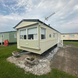 3 bedroom holiday home by the sea, hotel in Stevenston