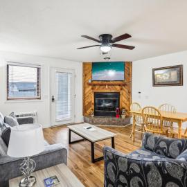 Dells Lake Lookout At Lighthouse Cove Condominiums, hotel in Wisconsin Dells