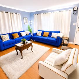 The Charming Cozy 4BR, 2BA Getaway in Glen Burnie, Sleeps 9, hotel a Glen Burnie