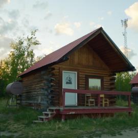Caribou Cabin -Rustic Cabin with Sauna, hotel in Delta Junction