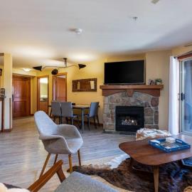 Ski in out Pool Hot Tub Pool Table - Resort View
