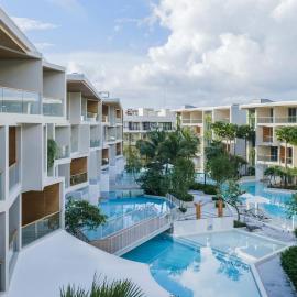 Wyndham Grand Nai Harn Beach Phuket, hotell i Nai Harn Beach