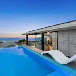 Luxury Coastal Escape pool, sauna, cinema, views, hotel in Ocean Grove