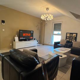 Bes Appart Premium - 90 m2, clim, terrasse, parking, Netflix