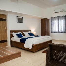 Sushi Greens Suites, viešbutis mieste Davangerė