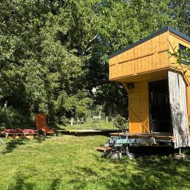 Tiny House en Béton de Chanvre, hotelli kohteessa Malbrans