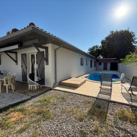 Maison au calme avec piscine et jardin