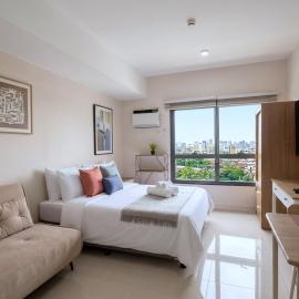 New Cozy STUDIO, walk to SM JMall, Pool, WiFi, hotel v destinaci Mandaue City