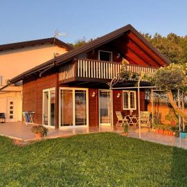 Sol Apartments Albania, hotel em Shetaj
